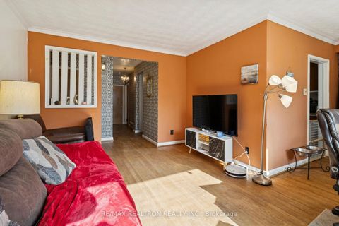 Photo 5 at 364 Patricia Avenue, Newtonbrook West, Toronto