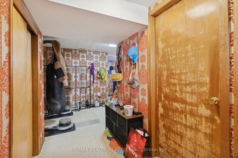 Photo 12 at 364 Patricia Avenue, Newtonbrook West, Toronto