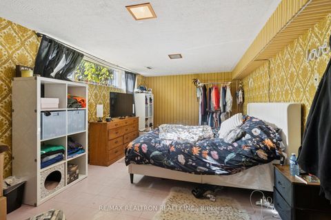 Photo 13 at 364 Patricia Avenue, Newtonbrook West, Toronto