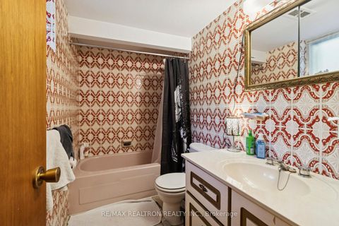 Photo 18 at 364 Patricia Avenue, Newtonbrook West, Toronto