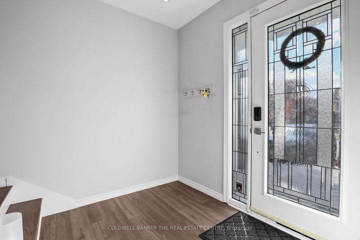 Photo 6 at 410 Burnley Court, Centennial, Oshawa