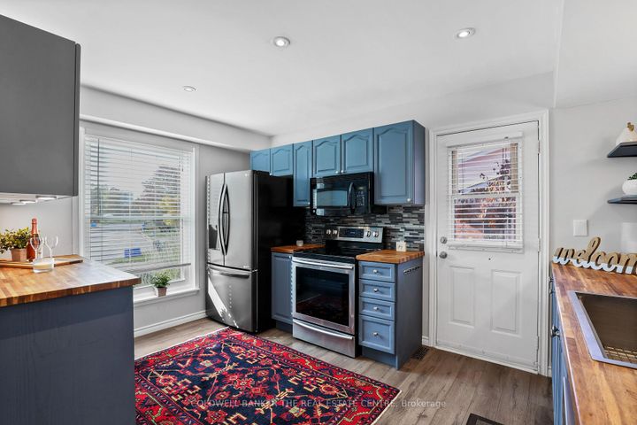 Photo 8 at 410 Burnley Court, Centennial, Oshawa