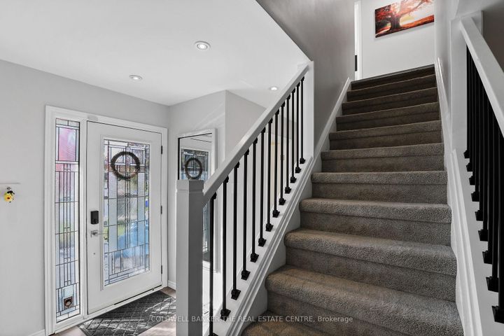 Photo 17 at 410 Burnley Court, Centennial, Oshawa