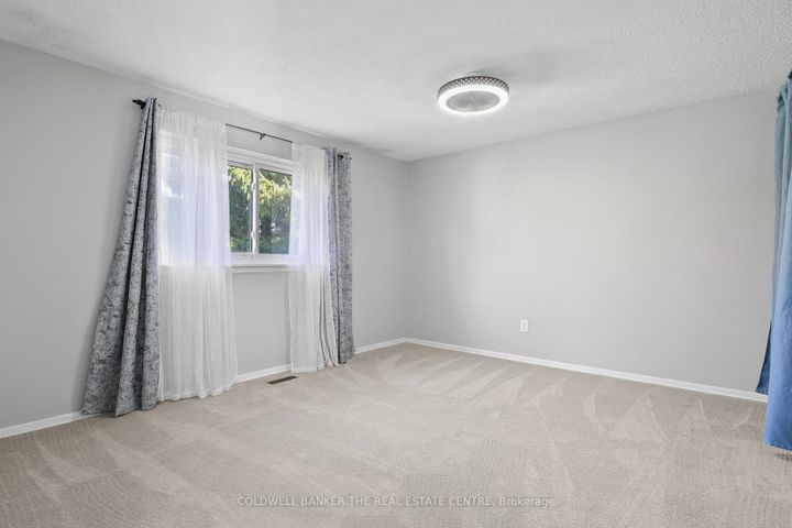 Photo 22 at 410 Burnley Court, Centennial, Oshawa