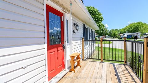 Photo 2 at 64 Royal Oak Drive, Cookstown, Innisfil