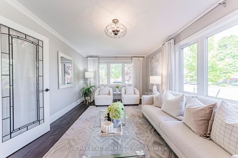 Photo 14 at 221 Old Orchard Circle, WC Wedgewood Creek, Oakville