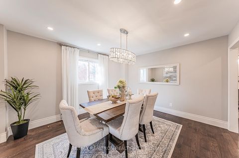 Photo 18 at 221 Old Orchard Circle, WC Wedgewood Creek, Oakville