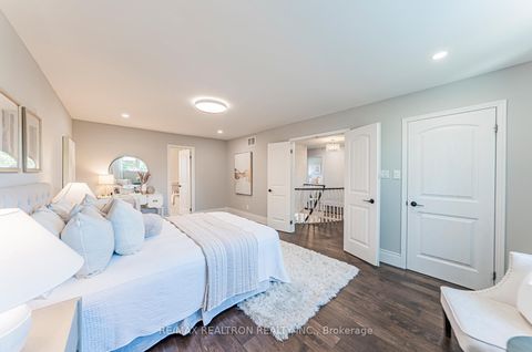 Photo 27 at 221 Old Orchard Circle, WC Wedgewood Creek, Oakville