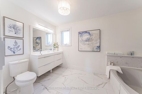 Photo 28 at 221 Old Orchard Circle, WC Wedgewood Creek, Oakville