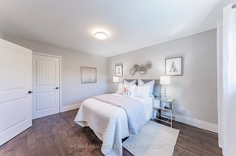 Photo 31 at 221 Old Orchard Circle, WC Wedgewood Creek, Oakville