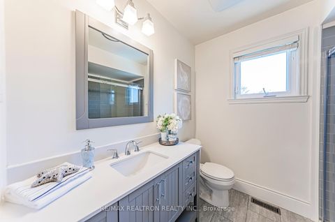 Photo 33 at 221 Old Orchard Circle, WC Wedgewood Creek, Oakville