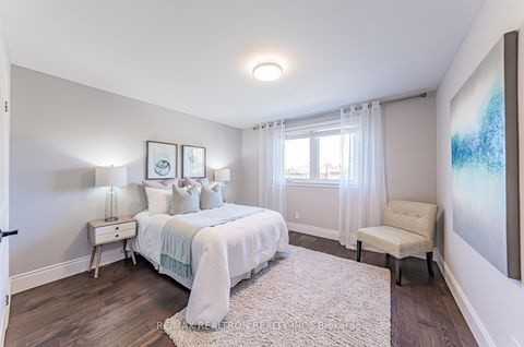 Photo 36 at 221 Old Orchard Circle, WC Wedgewood Creek, Oakville