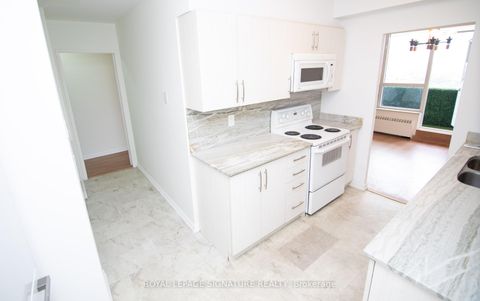 Photo 7 at 1611 - 45 Southport Street, Swansea, Toronto