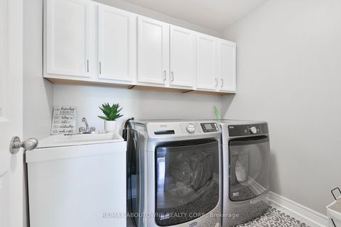 Photo 33 at 3262 Skipton Lane, BC Bronte Creek, Oakville