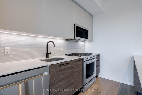 Photo 7 at 511 - 2118 Bloor Street W, Bloor West Village, Toronto