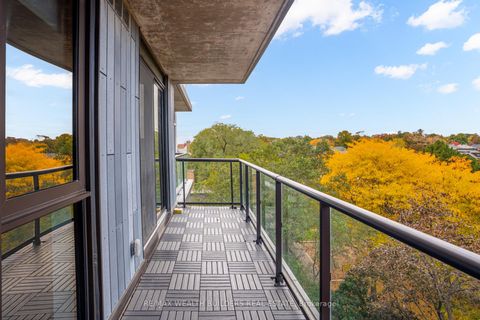 Photo 15 at 511 - 2118 Bloor Street W, Bloor West Village, Toronto