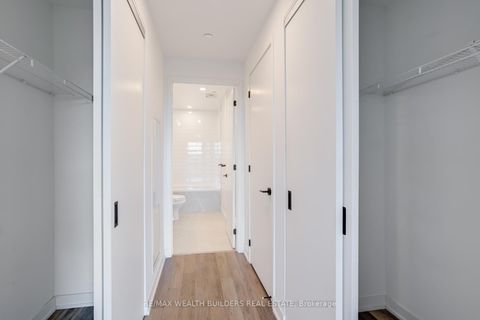 Photo 21 at 511 - 2118 Bloor Street W, Bloor West Village, Toronto