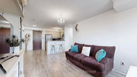 Photo 5 at 215 - 39 Oneida Crescent, Langstaff, Richmond Hill