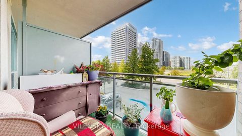 Photo 14 at 215 - 39 Oneida Crescent, Langstaff, Richmond Hill