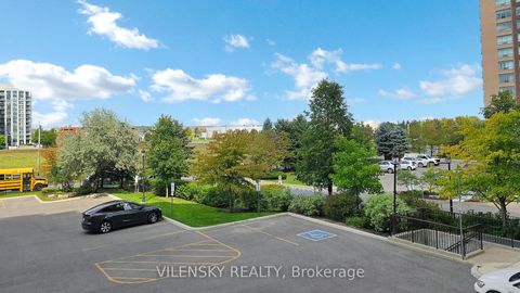 Photo 16 at 215 - 39 Oneida Crescent, Langstaff, Richmond Hill