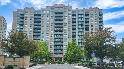 Photo 25 at 215 - 39 Oneida Crescent, Langstaff, Richmond Hill