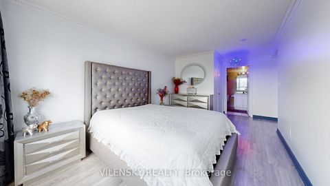 Photo 41 at 215 - 39 Oneida Crescent, Langstaff, Richmond Hill