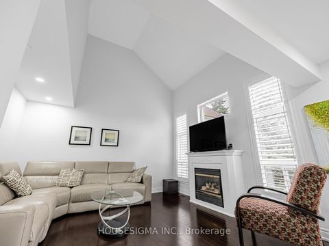 Photo 10 at 4 Adenmore Road, Rouge E10, Toronto