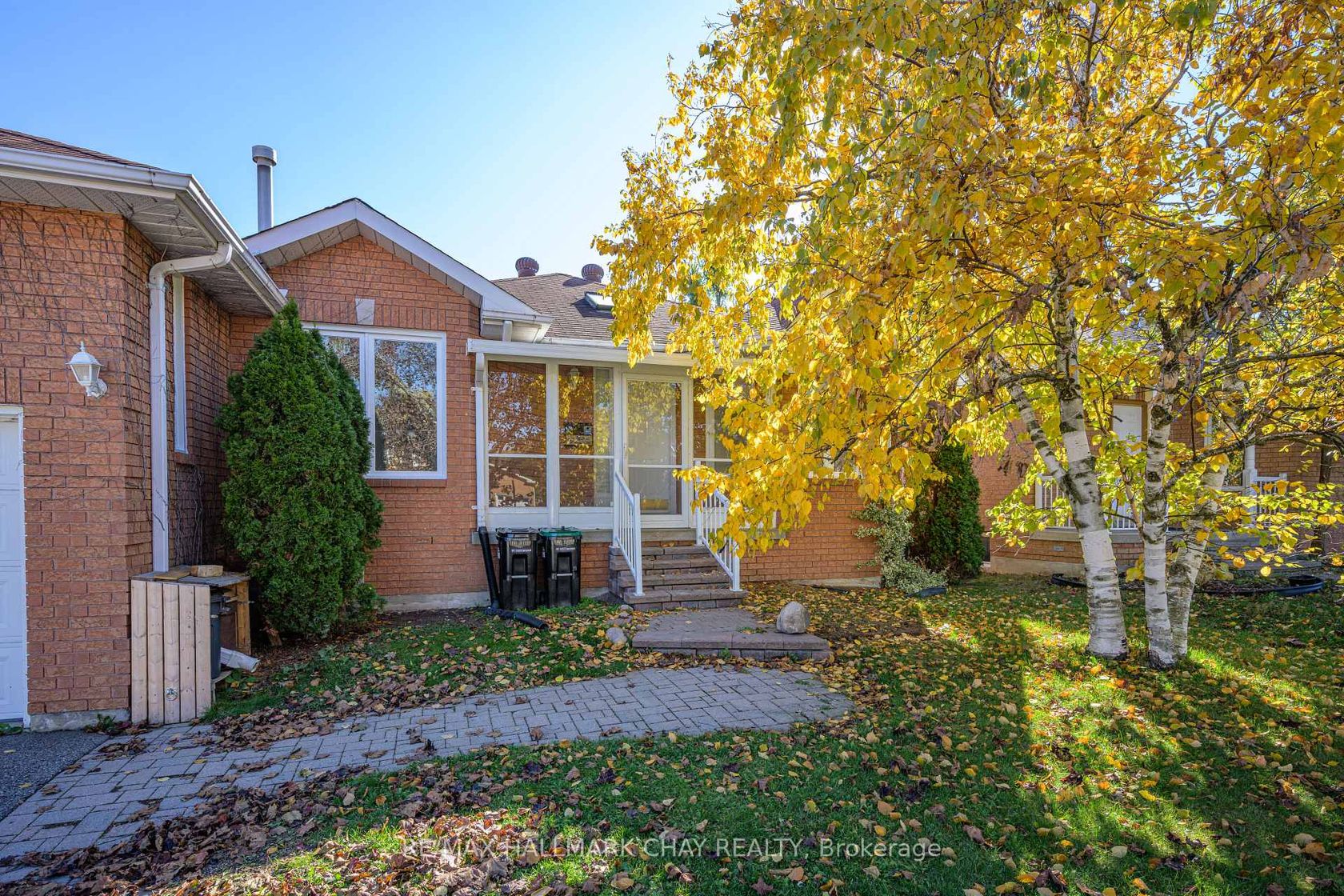 197 Livingstone Street W, Sunnidale, Barrie photo number 2