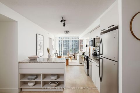 Photo 6 at 501 - 21 Nelson Street, Waterfront Communities C1, Toronto