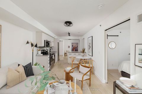 Photo 7 at 501 - 21 Nelson Street, Waterfront Communities C1, Toronto