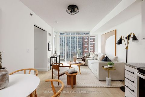 Photo 8 at 501 - 21 Nelson Street, Waterfront Communities C1, Toronto