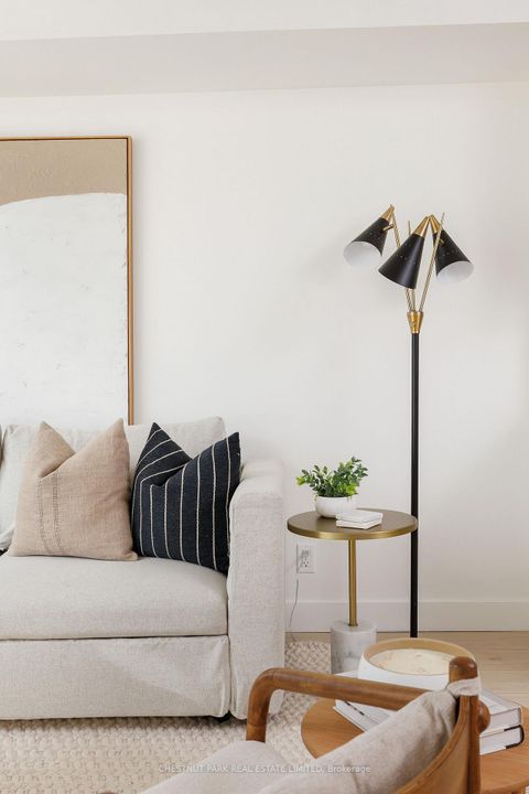 Photo 10 at 501 - 21 Nelson Street, Waterfront Communities C1, Toronto