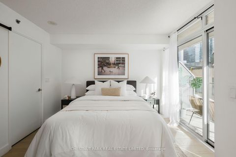 Photo 21 at 501 - 21 Nelson Street, Waterfront Communities C1, Toronto