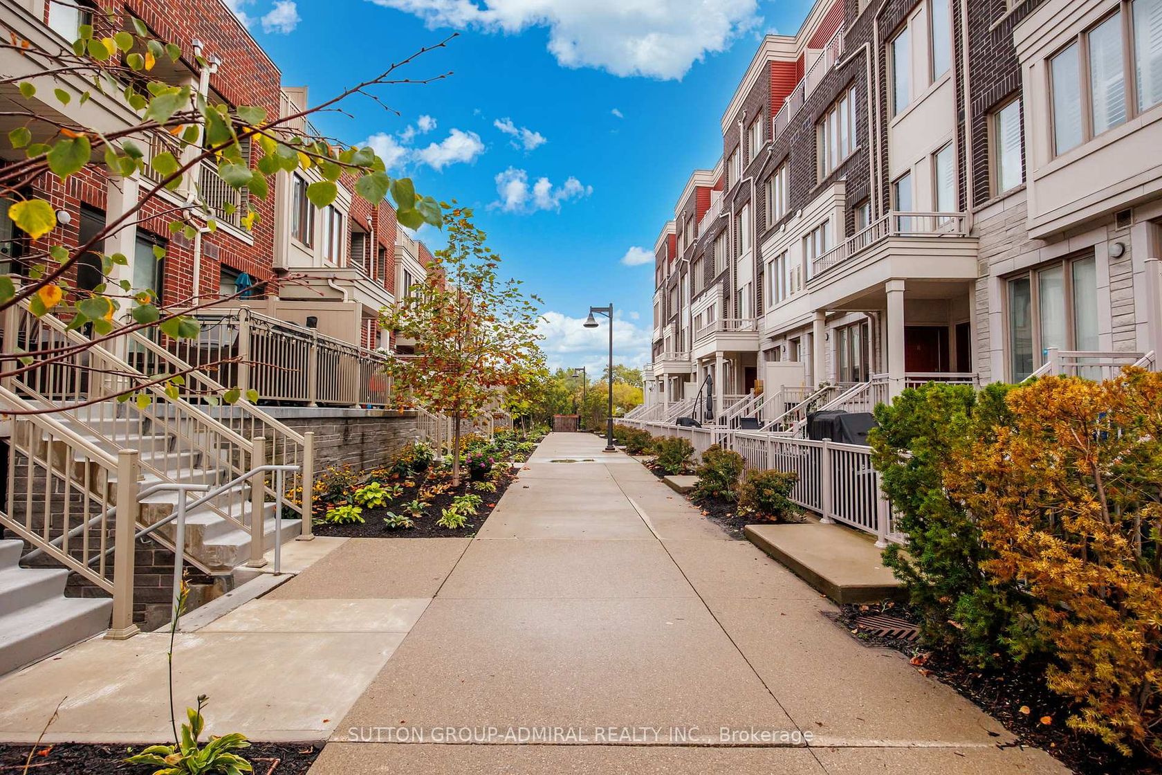 14 - 125 Long Branch Avenue, Long Branch, Toronto photo number 2