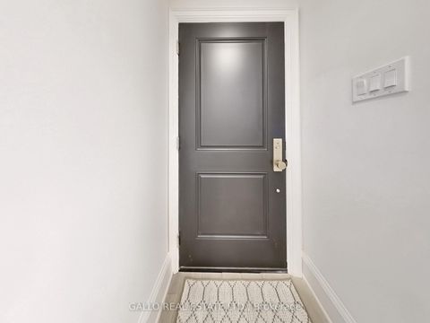 Photo 4 at 46 Mcgill Street, Yonge Corridor, Toronto