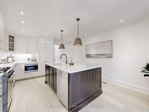 Photo 15 at 46 Mcgill Street, Yonge Corridor, Toronto