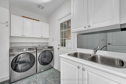 Photo 10 at 83 Marbella Road W, Sonoma Heights, Vaughan