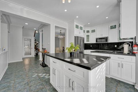 Photo 12 at 83 Marbella Road W, Sonoma Heights, Vaughan
