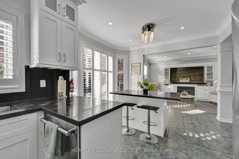 Photo 13 at 83 Marbella Road W, Sonoma Heights, Vaughan