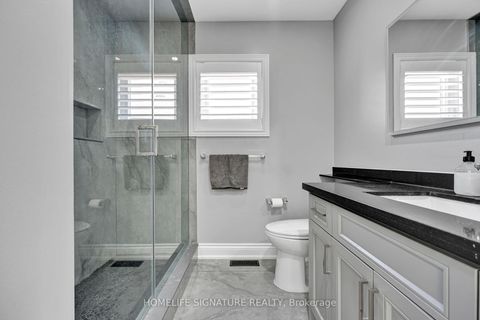 Photo 27 at 83 Marbella Road W, Sonoma Heights, Vaughan