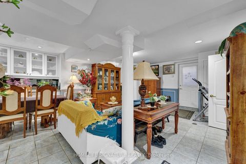 Photo 30 at 83 Marbella Road W, Sonoma Heights, Vaughan