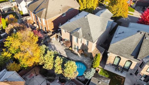 Photo 41 at 83 Marbella Road W, Sonoma Heights, Vaughan