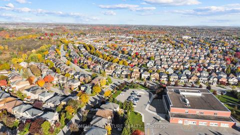 Photo 43 at 83 Marbella Road W, Sonoma Heights, Vaughan