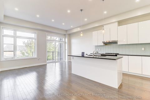 Photo 13 at 57 Laskin Drive, Patterson, Vaughan