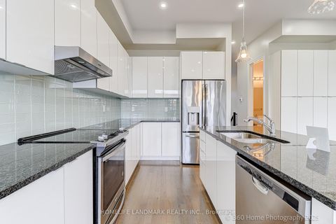 Photo 14 at 57 Laskin Drive, Patterson, Vaughan