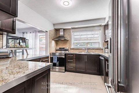 Photo 15 at 128 Mercury Road S, Clairville, Toronto