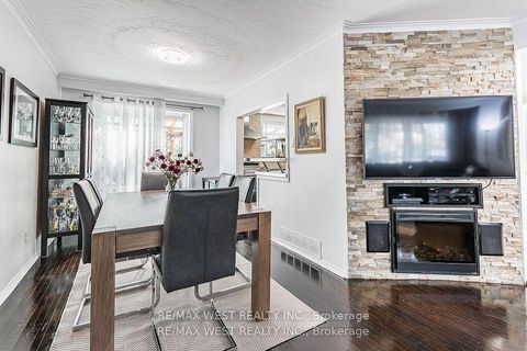 Photo 16 at 128 Mercury Road S, Clairville, Toronto