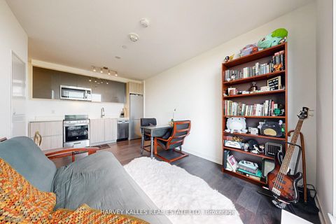 Photo 12 at 703 - 3100 Keele Street, CFB, Toronto