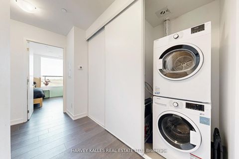 Photo 17 at 703 - 3100 Keele Street, CFB, Toronto