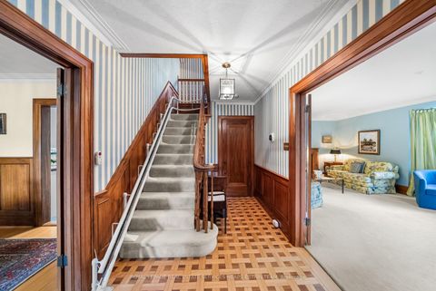 Photo 5 at 70 Bessborough Drive, Leaside, Toronto